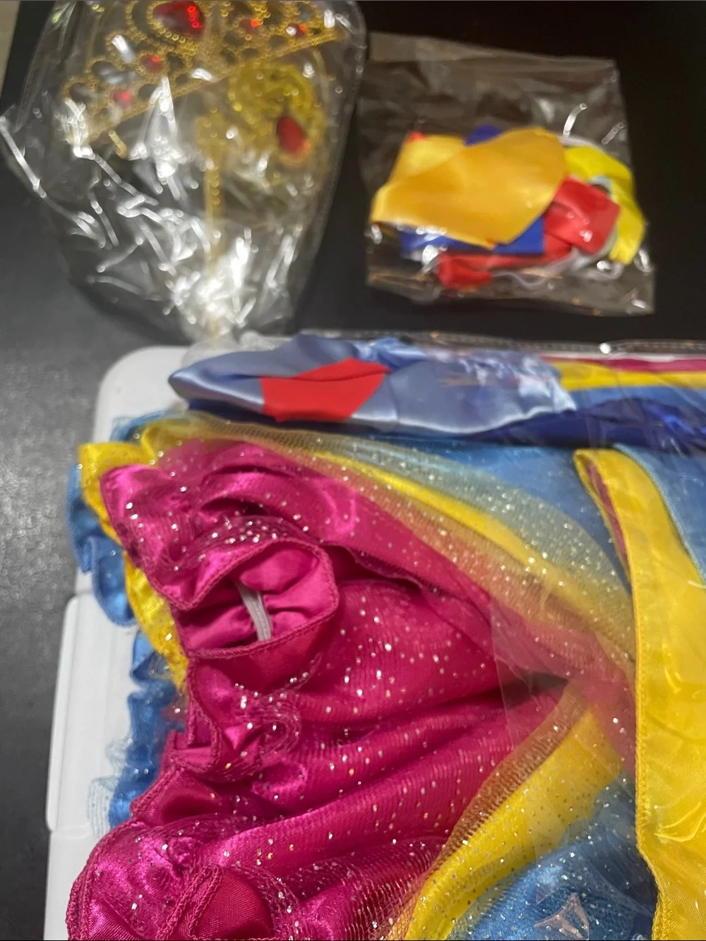 Brand New Princess Dress Up Trunk Toddler Sz. 3 to 6 yrs old w 3 dresses and acc